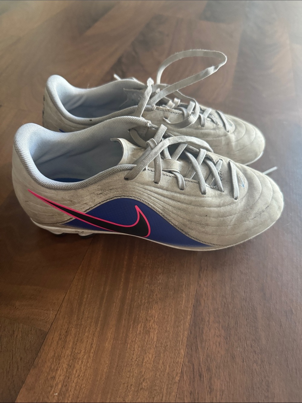Nike Kids Gray Cleats with Blue Panel and Pink Swoosh